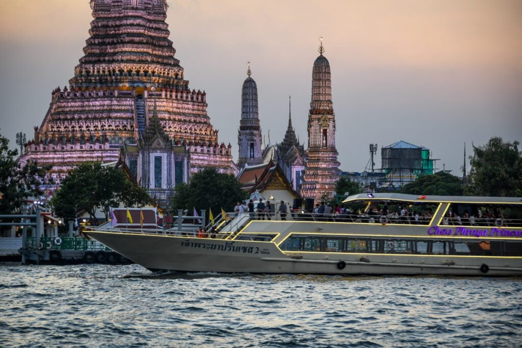 Bangkok Thailand dinner cruise