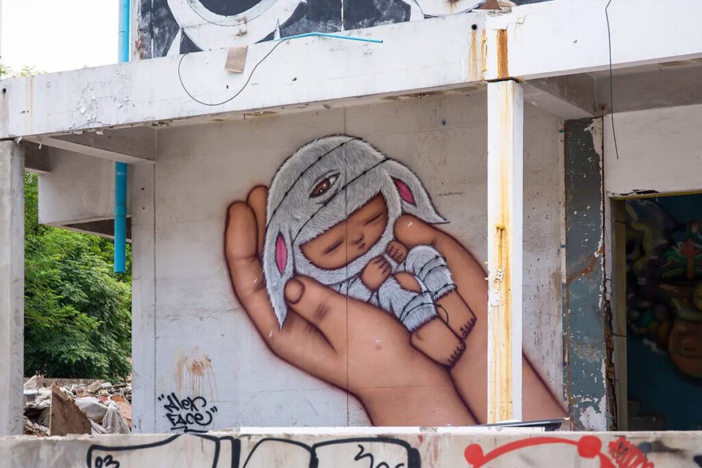 Bangkok street art (Tanisorn Vongsoontorn via TimeOut)