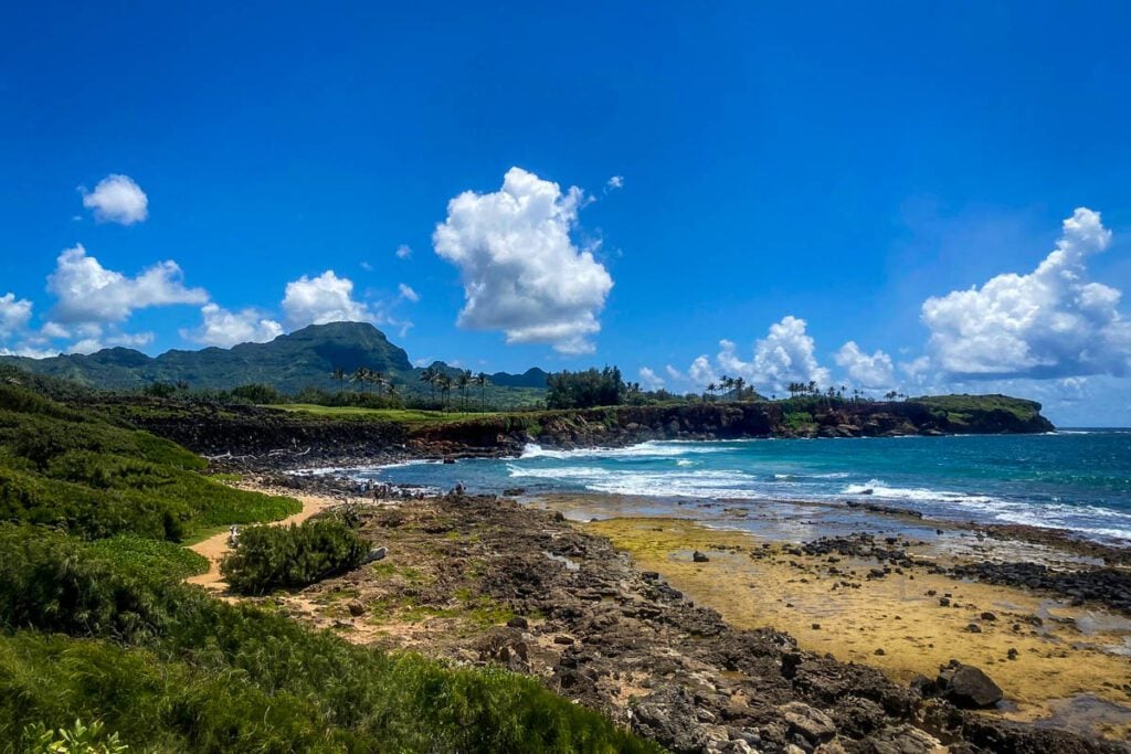 Maha'ulepu Heritage Trail (Cecilia Castaneda-Sproule)