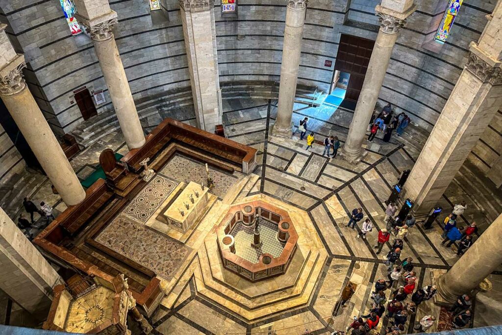 Baptisterium Pisa Italy