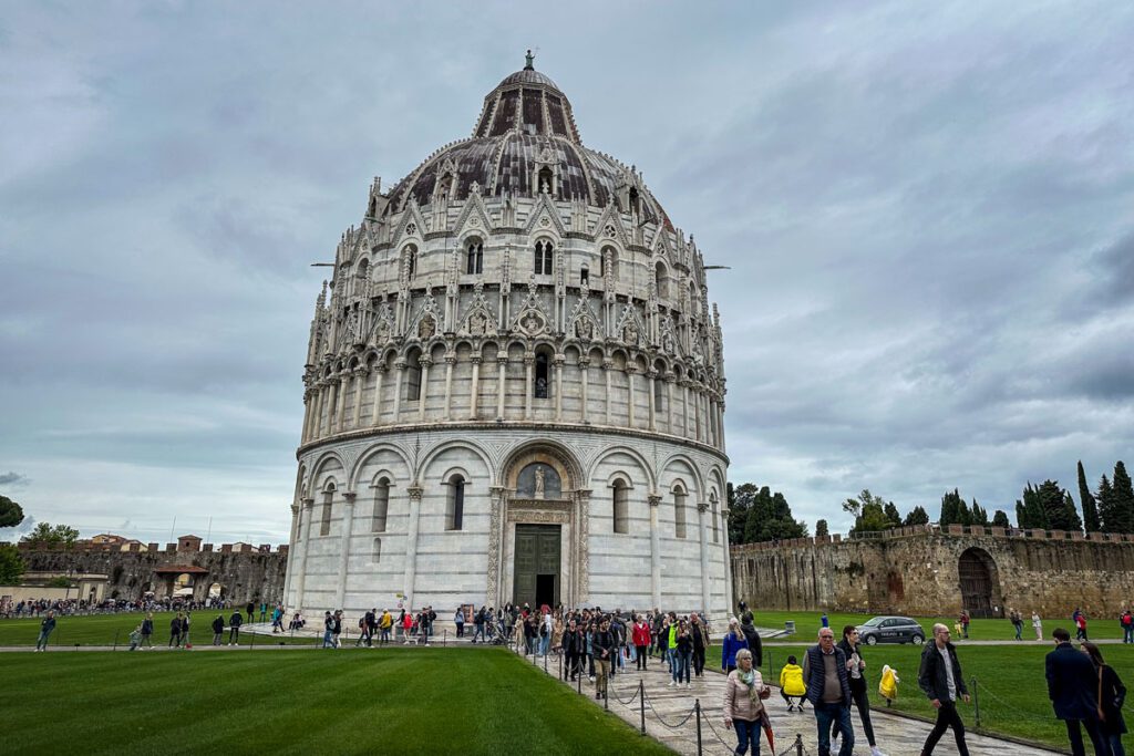 Baptisterium Pisa Italy 