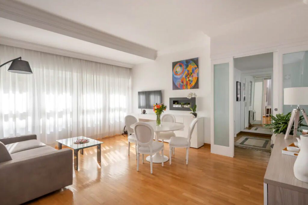 Hermes Suite Four (Airbnb)