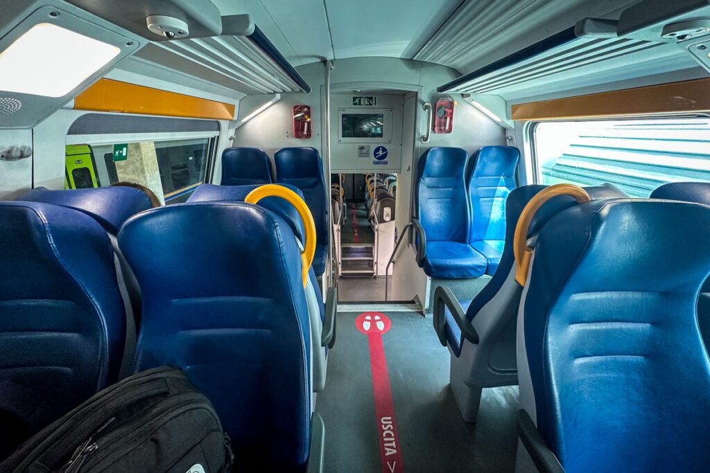 Commuter or regional trains in Italy