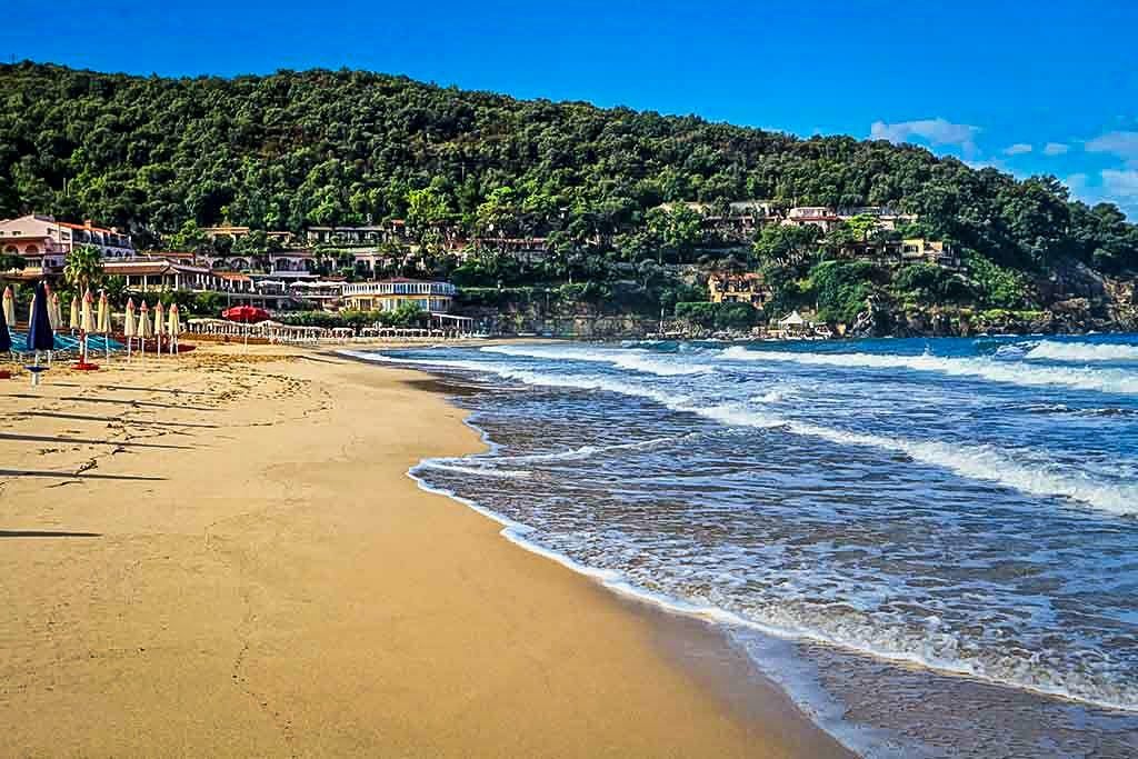 Spiaggia la Biodola Portoferraio Italy