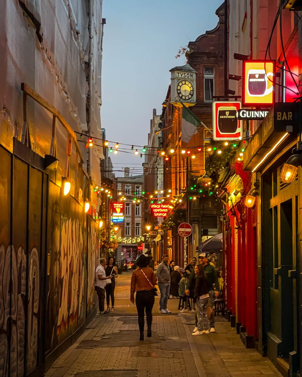 Best Time to Visit Ireland When to Go & When to Avoid Two Wandering