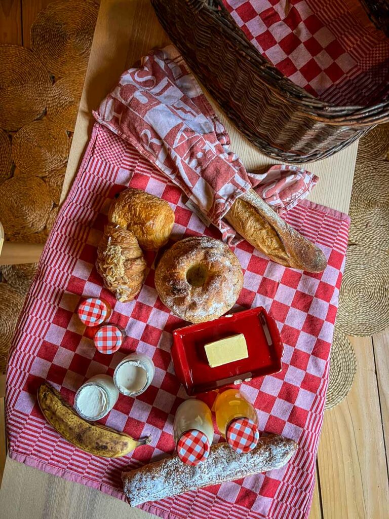 Airbnb breakfast France