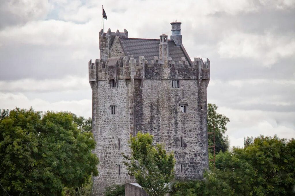 Cahercastle Airbnb Ireland