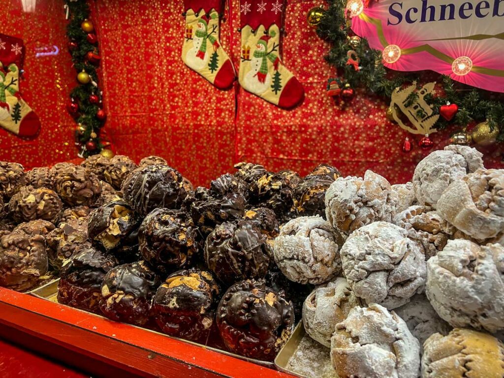 Schneeballen Christmas market foods
