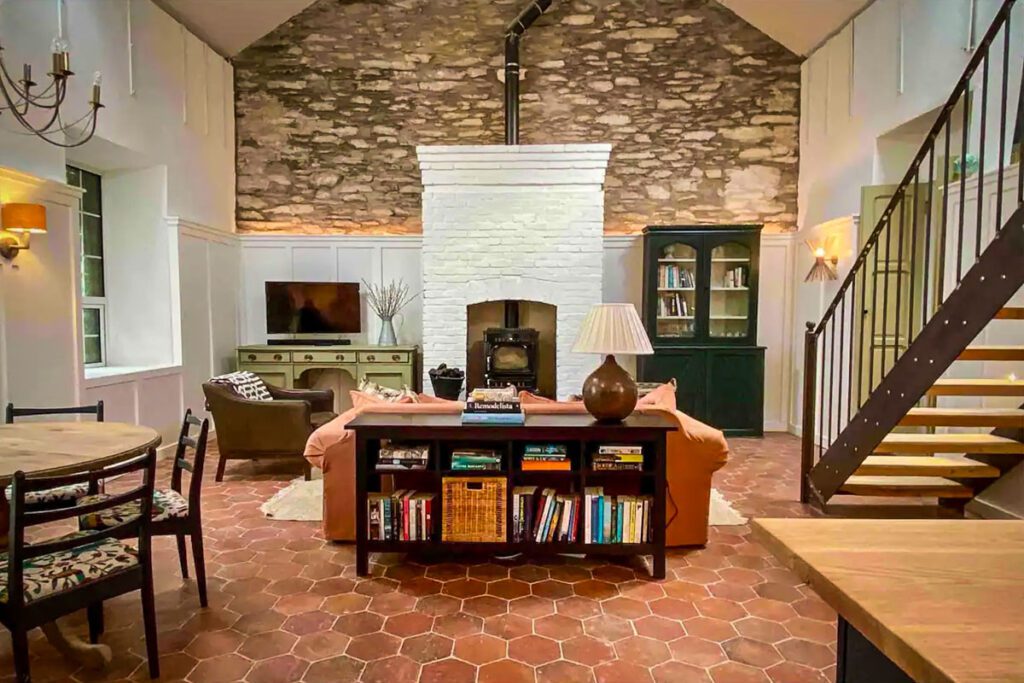 Old Church Hall Ireland (Airbnb)