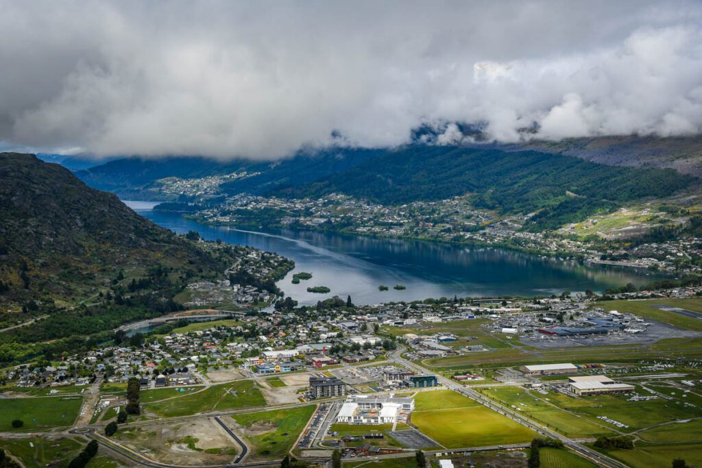 Queenstown & Lake Wakatipu Lookout New Zealand