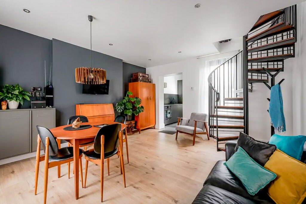 Stylish Red Brick Townhouse Dublin Ireland (Airbnb)