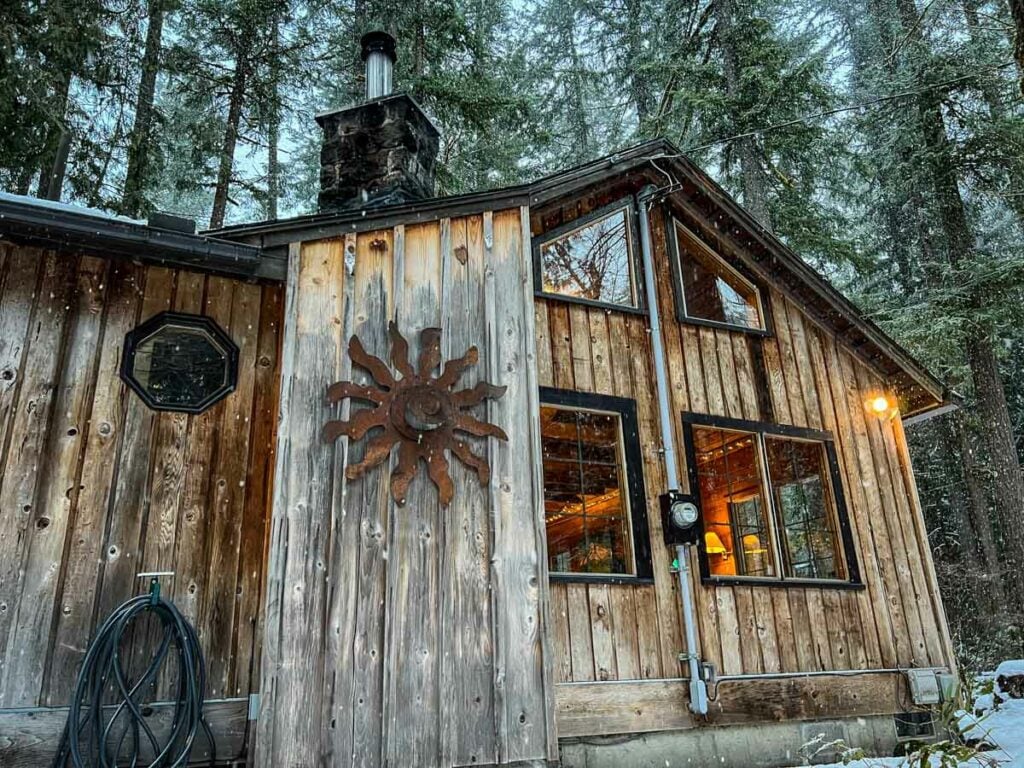 Wy'east Cedar Cabin Rhododendron Oregon