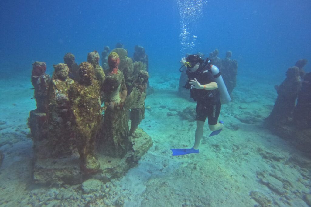 MUSA Cancun Underwater Museum diving in Mexico 2