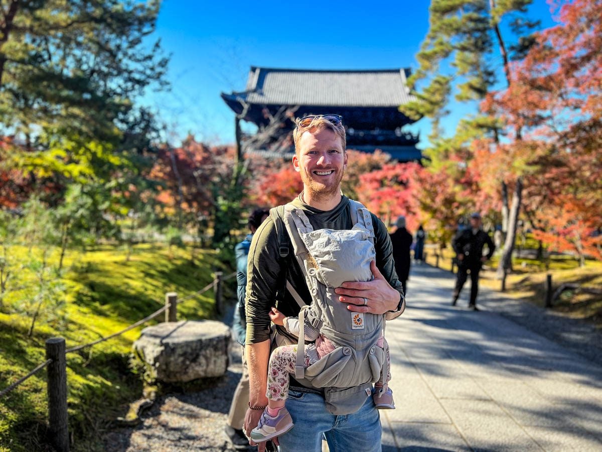Two Shirts For Japanese Vacation Are Loose For Men