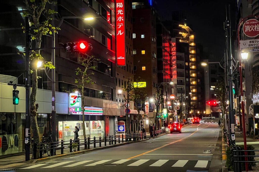 711 store Tokyo Japan