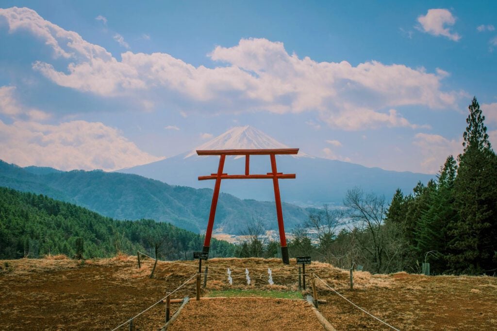 Tenku no Torii Mount Fuji Japan (Unsplash)