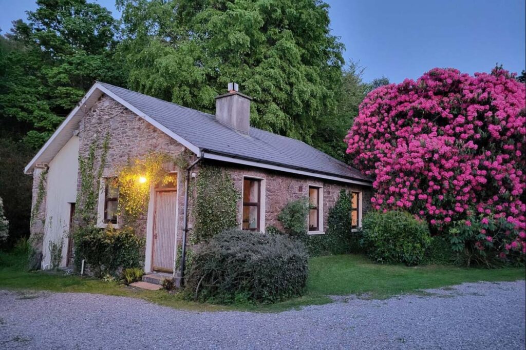 Cottage at Lakefield Ring of Kerry Ireland (Airbnb)