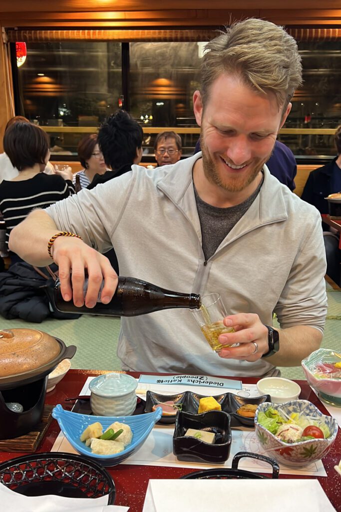 Drinks on the Tokyo dinner cruise Japan