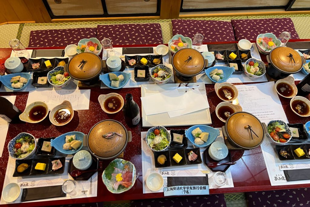 Food on the Tokyo dinner cruise
