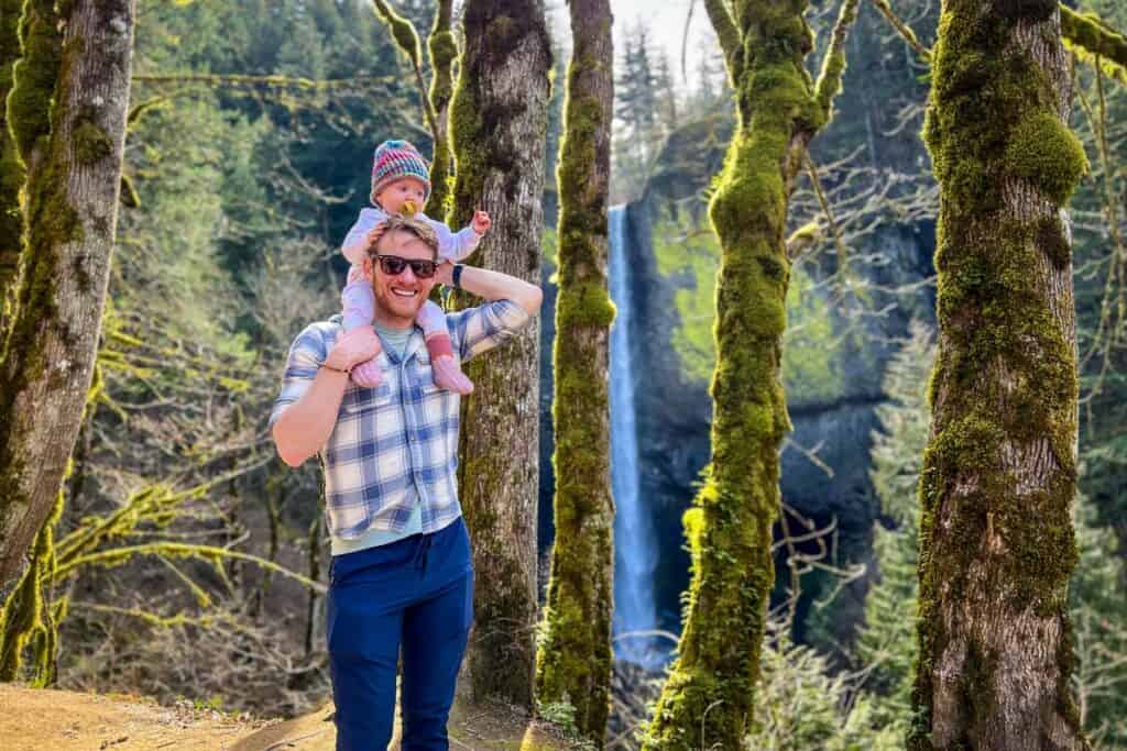 Multnomah Falls Oregon hiking with a toddler