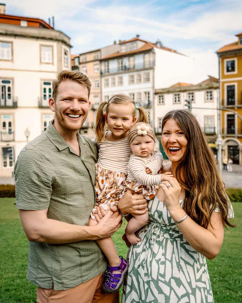 Family photoshoot in Porto Portugal
