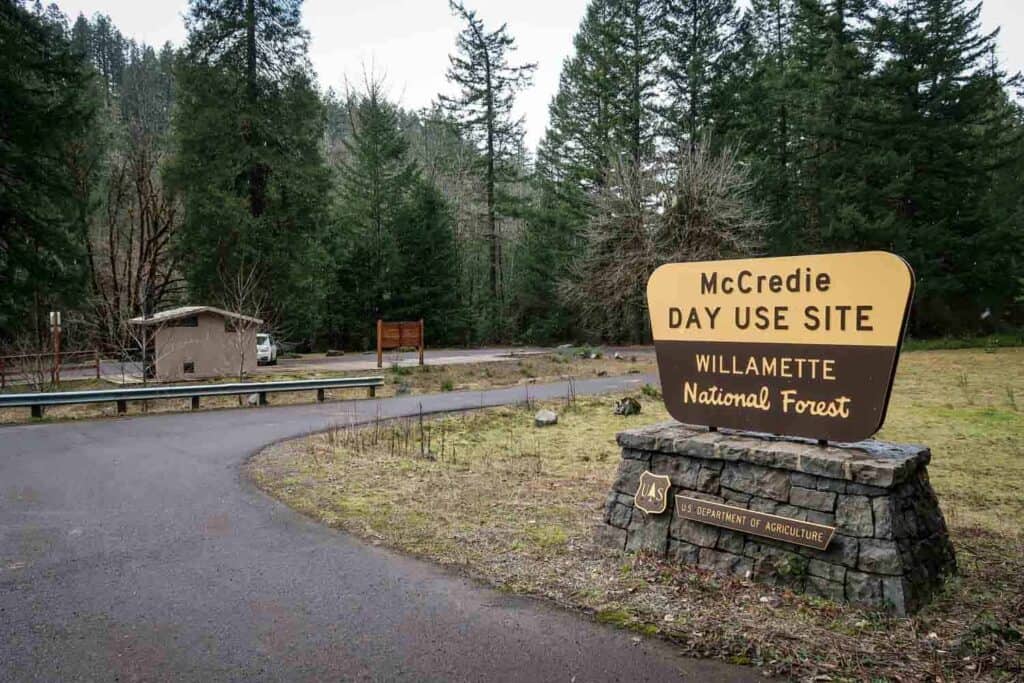 Entrance to McCredie Hot Springs Oregon