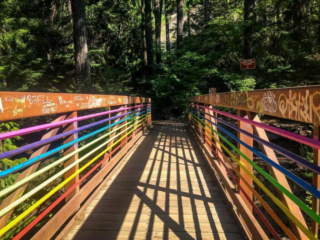 Umpqua Hot Springs rainbow bridge