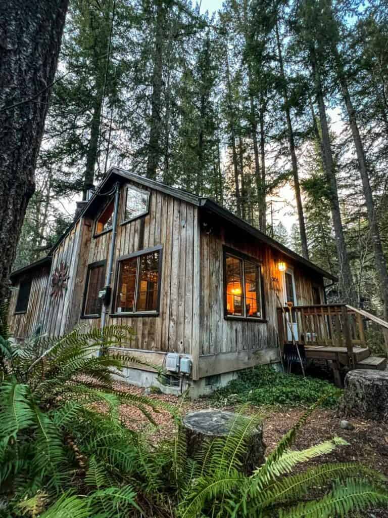 Wy-east Cozy Cedar Cabin Oregon